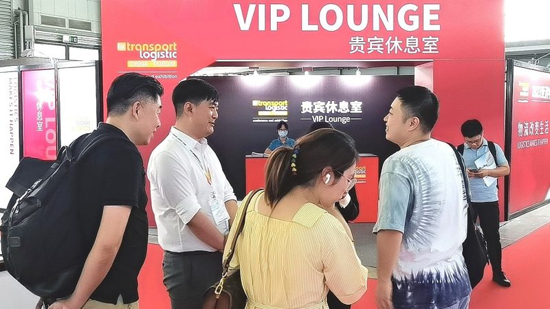 沉浸式展厅投影尺寸，如何精准匹配空间氛围？**